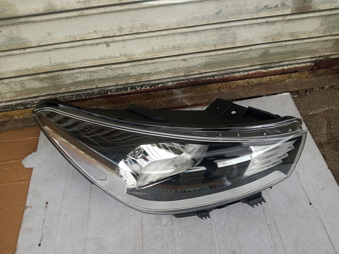 2018-2023 KIA RIO RIGHT SIDE NORMAL HEADLIGHT FOR SALE - Private Seller