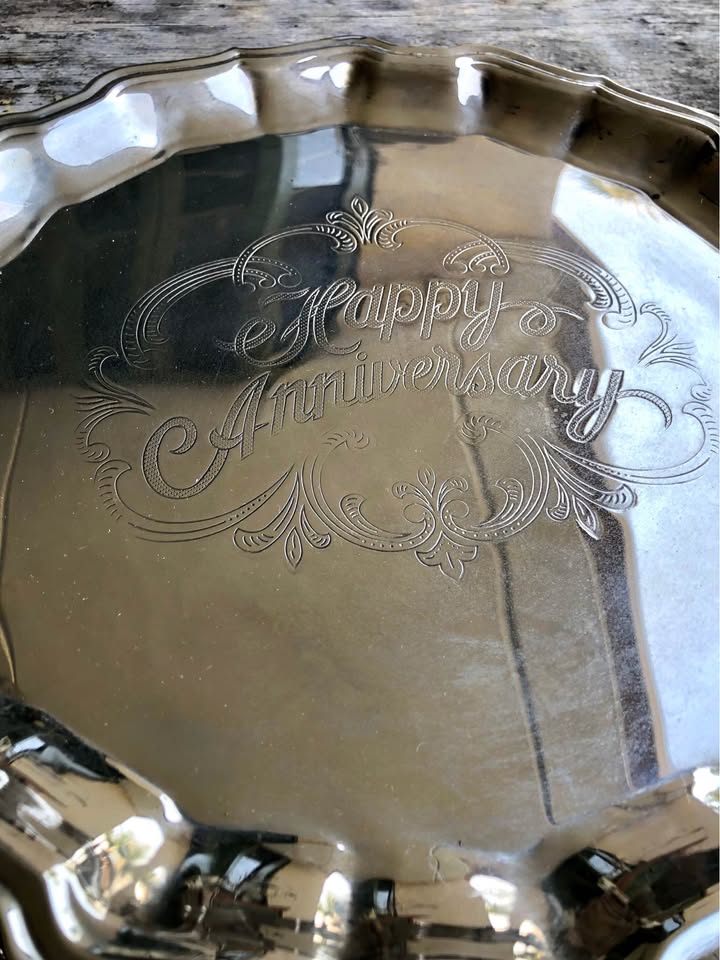 Round Silver-Plated Tray – 'Happy Anniversary' Design