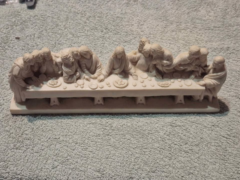 Vintage Last Supper L Toni Shelf Sculpture Jesus Disciples