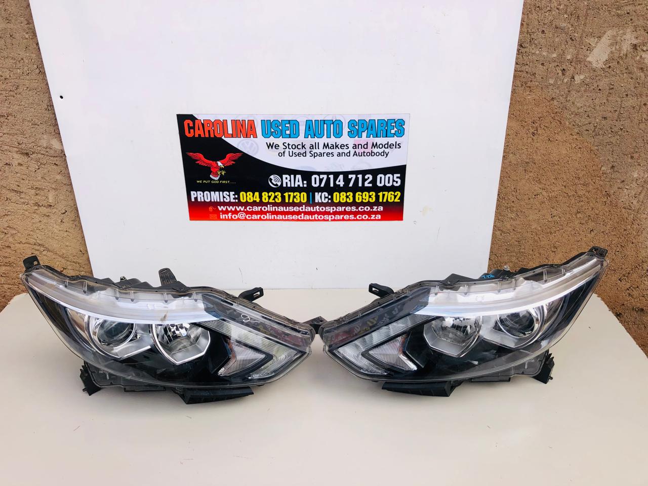 Nissan Qashqai left and right headlights - Private Seller Nissan Qashqai left and right headlights - Private Seller