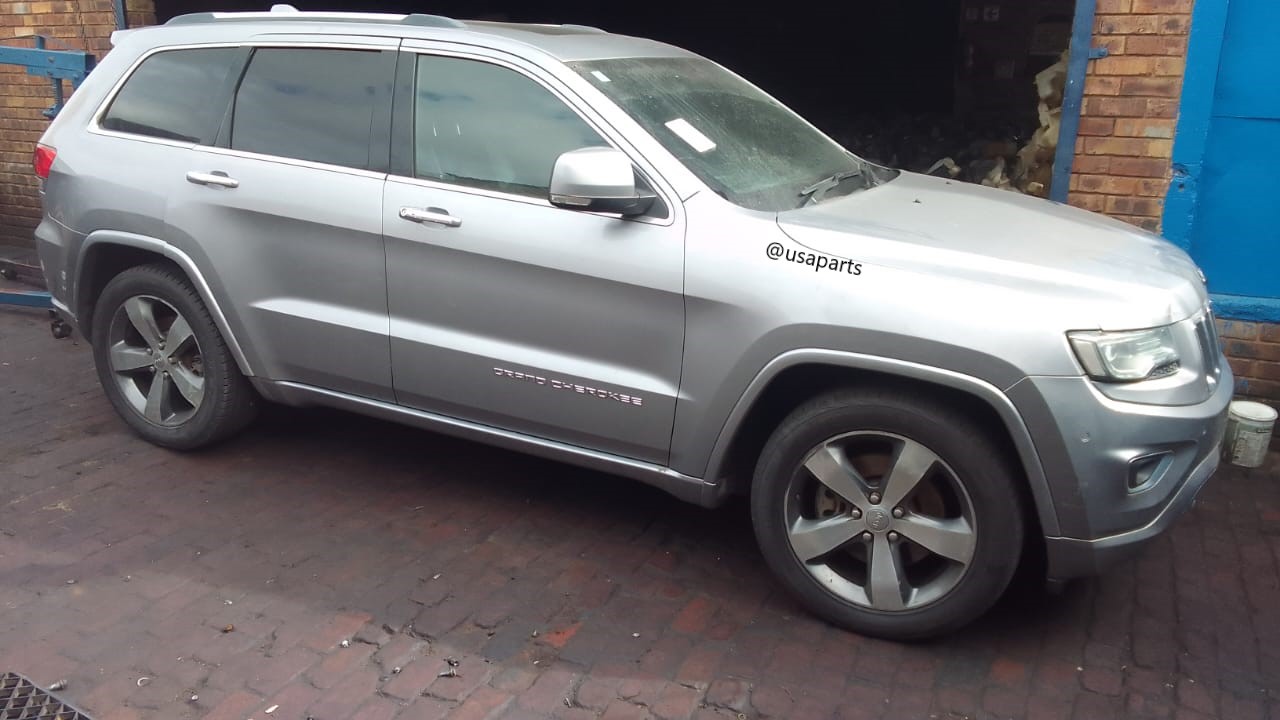 🚘 Jeep Grand Cherokee 3.0 CRD 2014 WK2 – Breaking for Body Parts - Private Seller