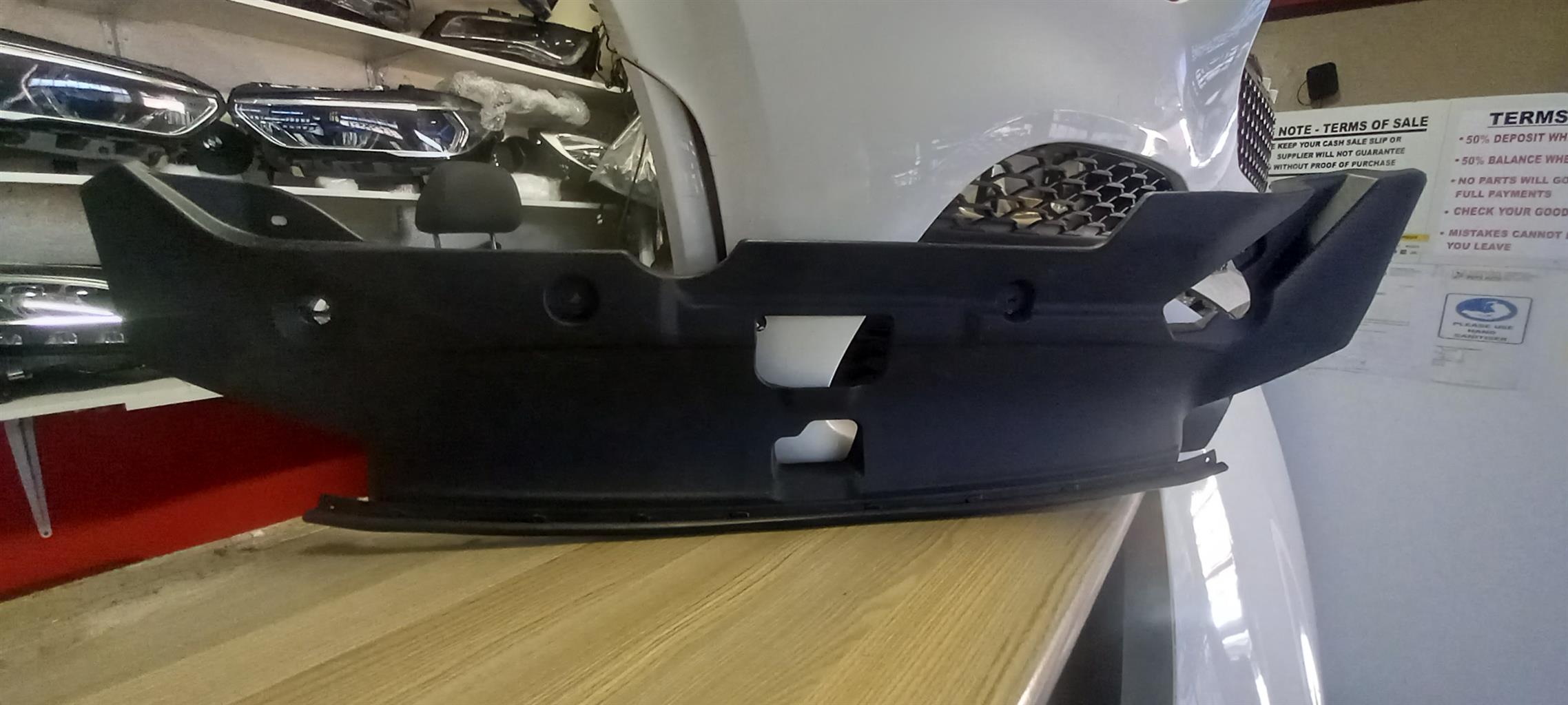 2018 MITSHUBISHI RADIATOR COVER FOR SALE - Private Seller 2018 MITSHUBISHI RADIATOR COVER FOR SALE - Private Seller