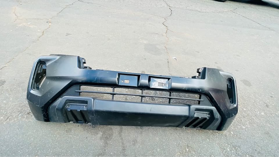 Nissan Navara bumper 2022 - Private Seller Nissan Navara bumper 2022 - Private Seller