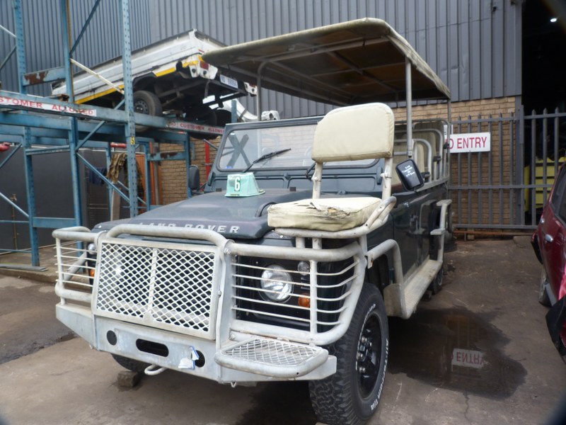 Land Rover Defender Puma 2.4 Manual Green - 2011 STRIPPING FOR SPARES - Private Seller Land Rover Defender Puma 2.4 Manual Green - 2011 STRIPPING FOR SPARES - Private Seller