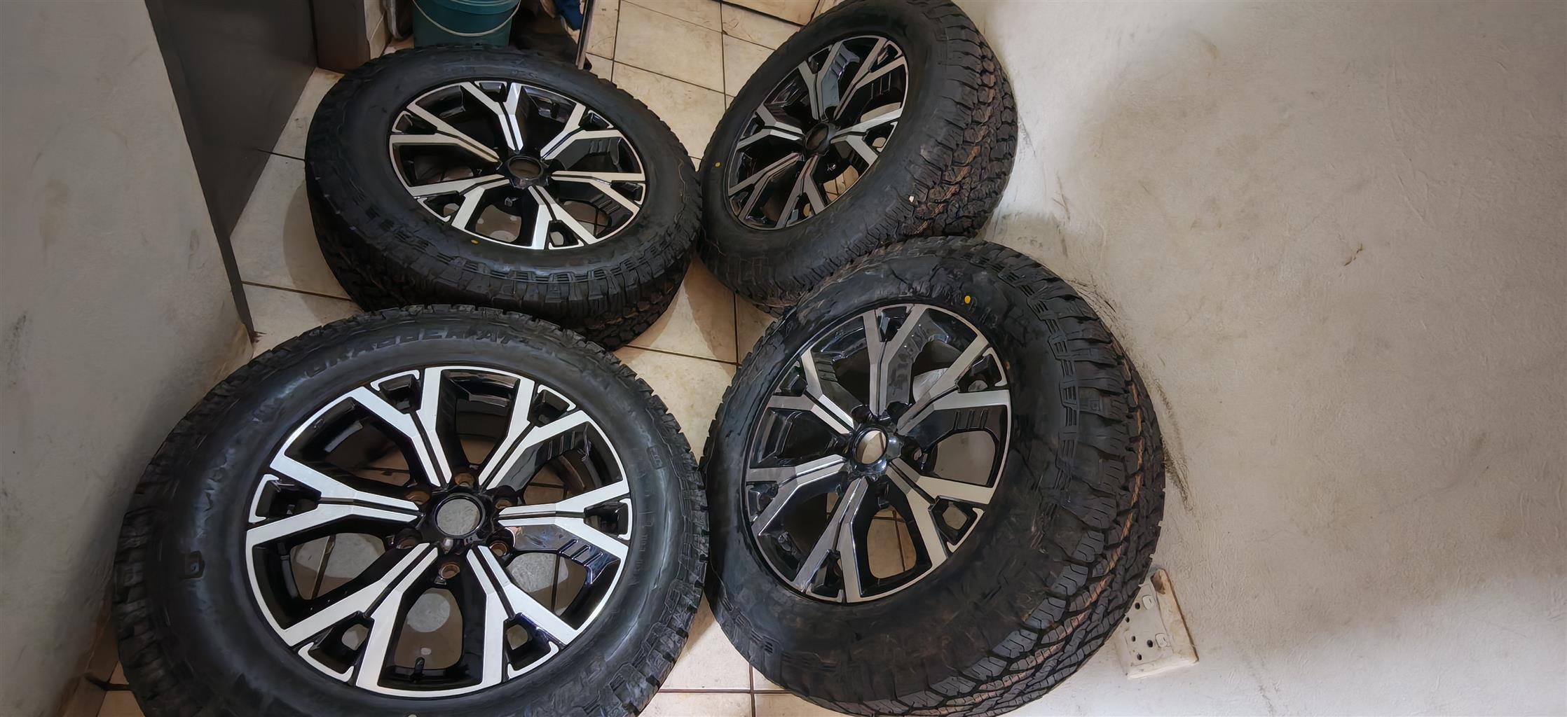 V-cross isuzu 18inch wheels - Private Seller V-cross isuzu 18inch wheels - Private Seller