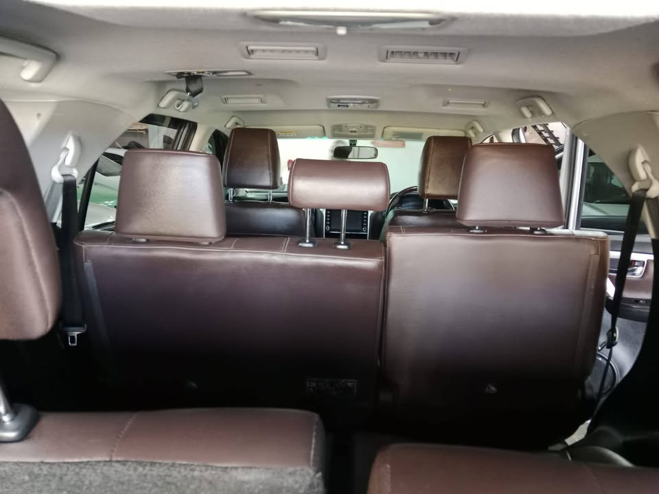 2020 Toyota Fortuner 2.8Gd6 4x2 7seater  Silver, Automatic, Diesel, Service book Reverse Camer