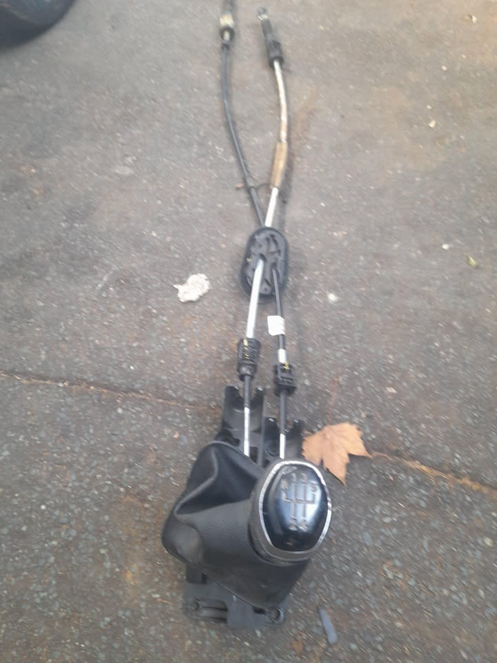 RENAULT TRIBER GEAR SELECTOR CABLE - Private Seller