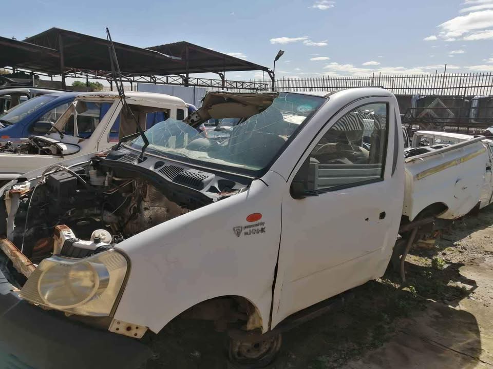 Mahindra genio stripping for spares - Private Seller Mahindra genio stripping for spares - Private Seller