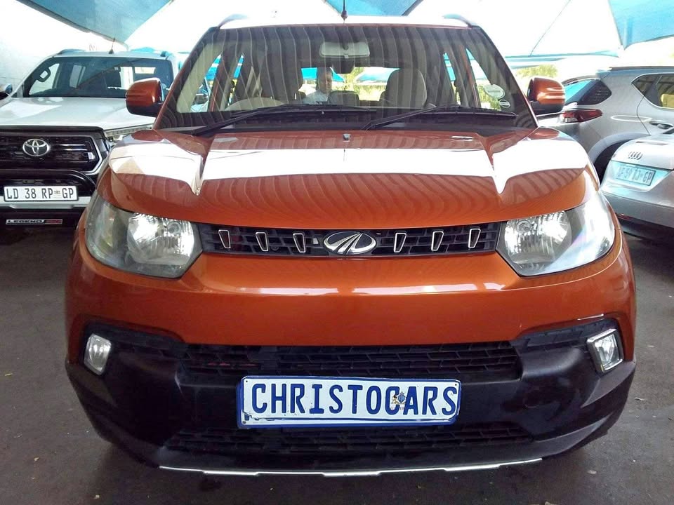 2017 Mahindra Kuv100 k8 hatchback 2017