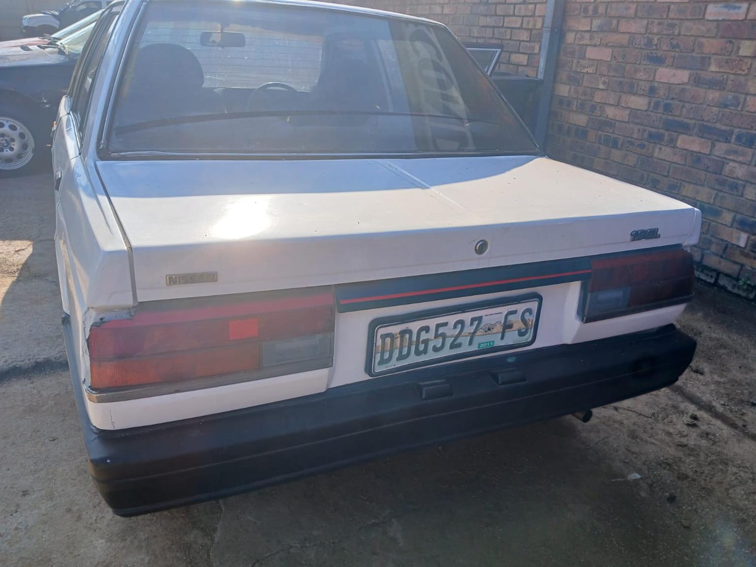 NISSAN SENTRA BOX SHAPE 1500 E25 FOR STRIPPING FOR SALE CALL FOR INFO - Private Seller