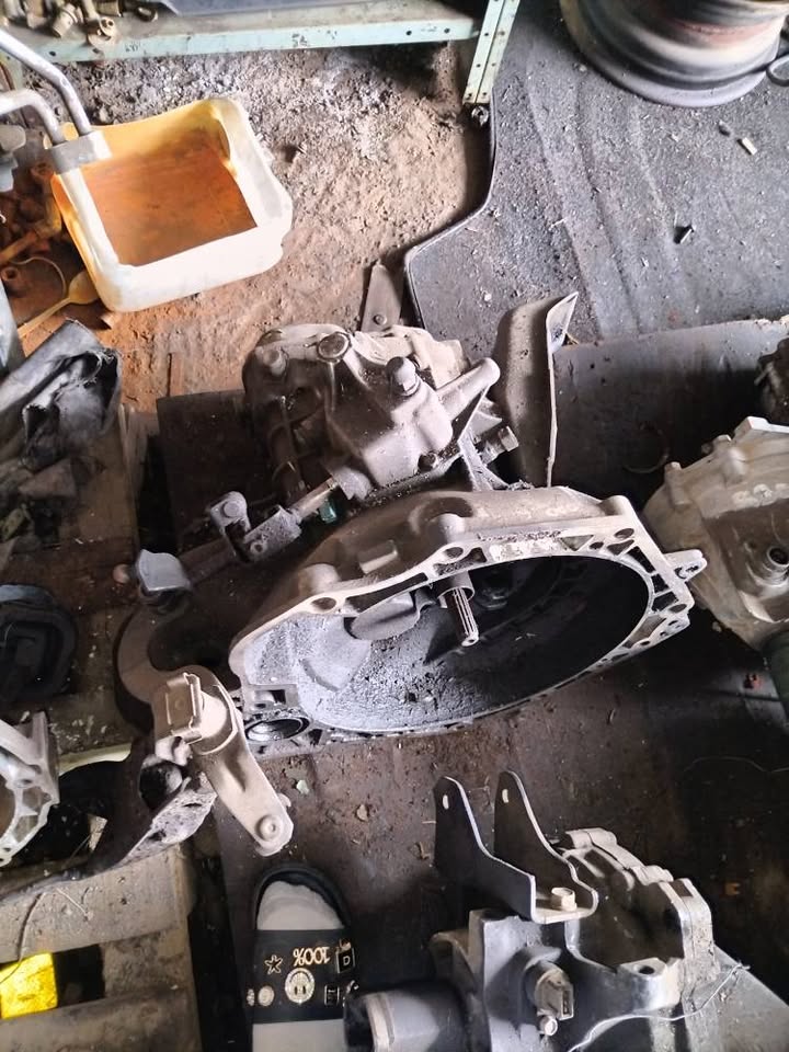 Opel corsa lite gearbox for sale - Private Seller Opel corsa lite gearbox for sale - Private Seller