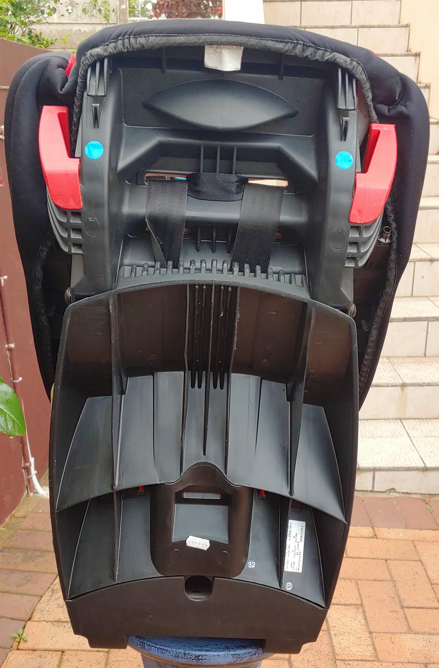 Urgent Sale Bebe Confort Iseos Isofix Baby Car Seat Imported From France Junk Mail