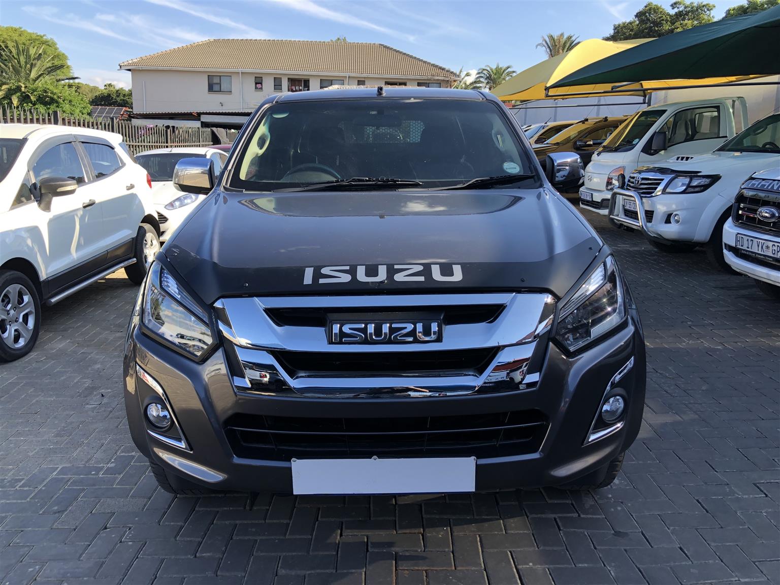Used 2014 Isuzu KB 300D-Teq Extended cab LX auto - Private Seller