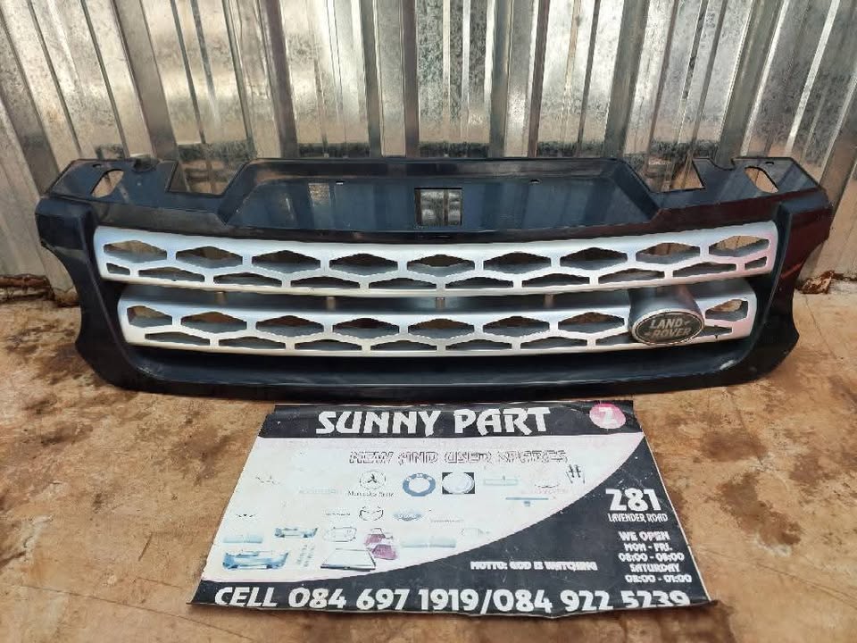 Land Rover Discovery 4 Grille - Private Seller