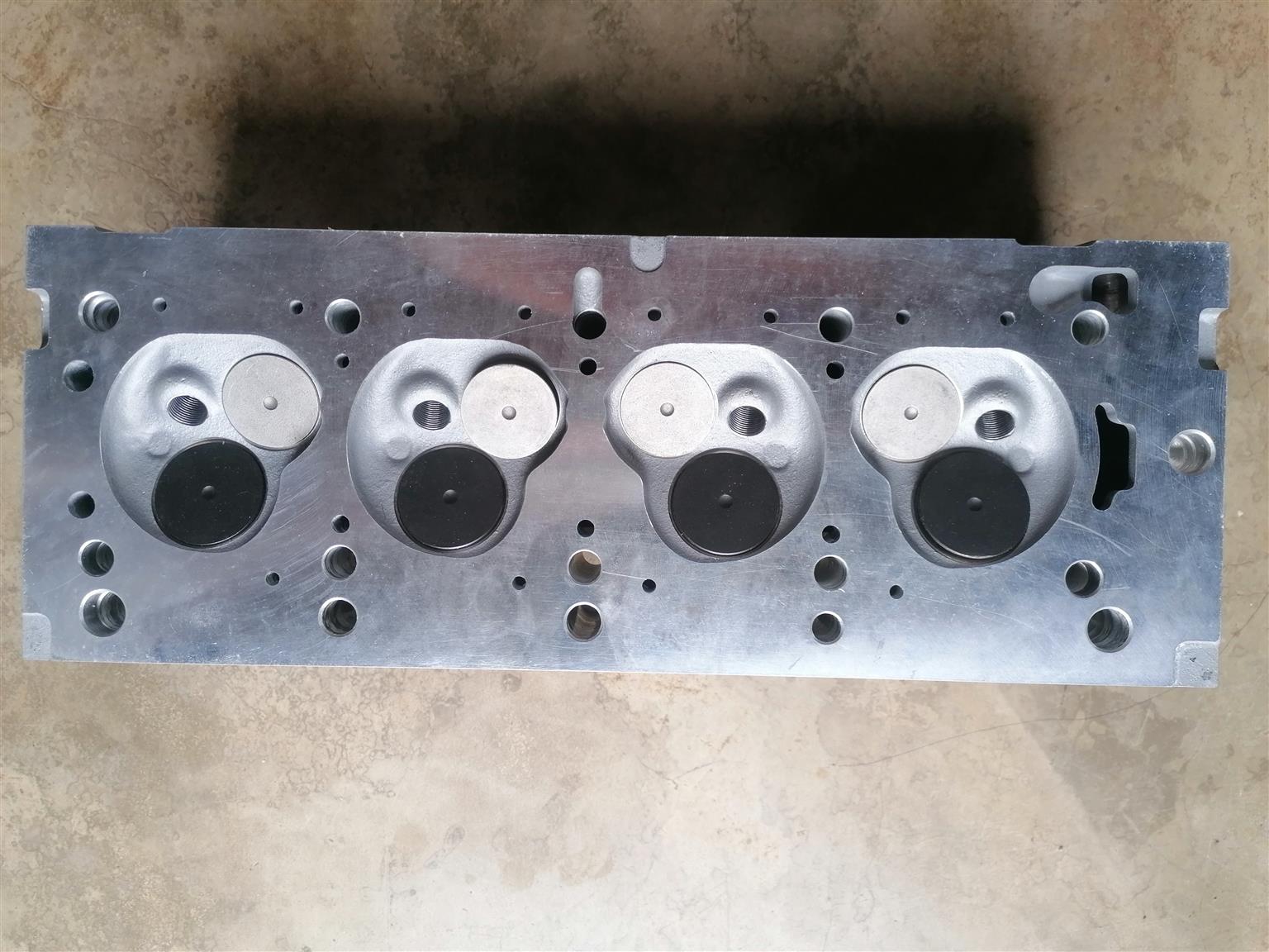K7M Complete cylinder head r2800 - Private Seller