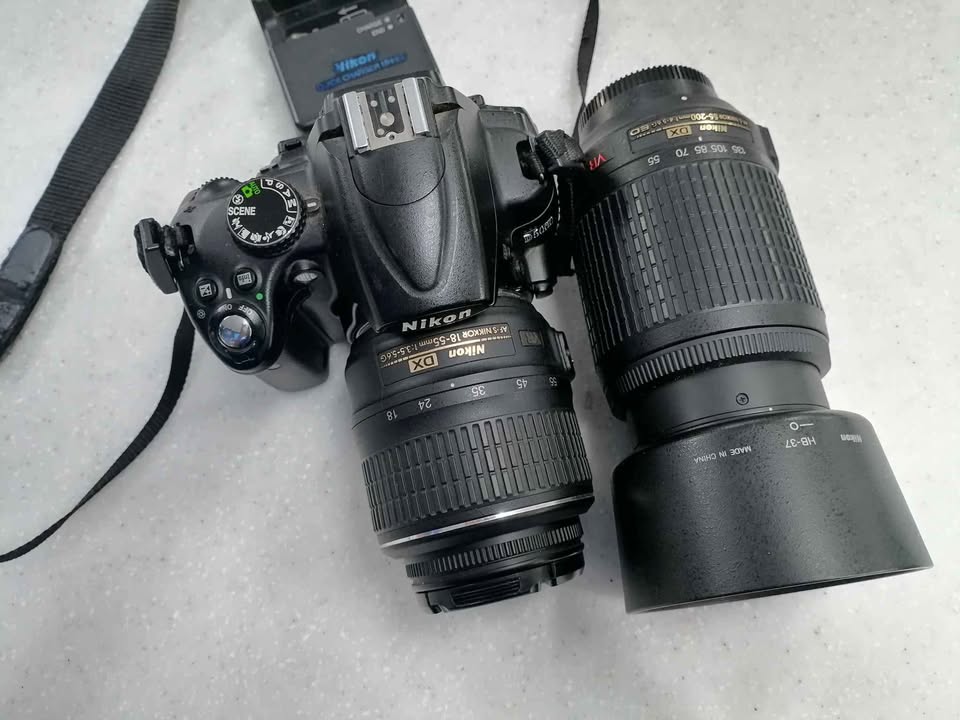 NIKON D5000 DIGITAL CAMERA