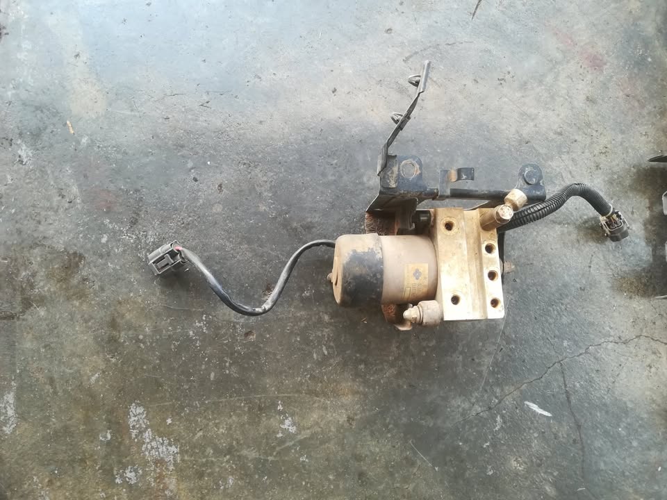FORD TELSTAR ABS PUMP - Private Seller