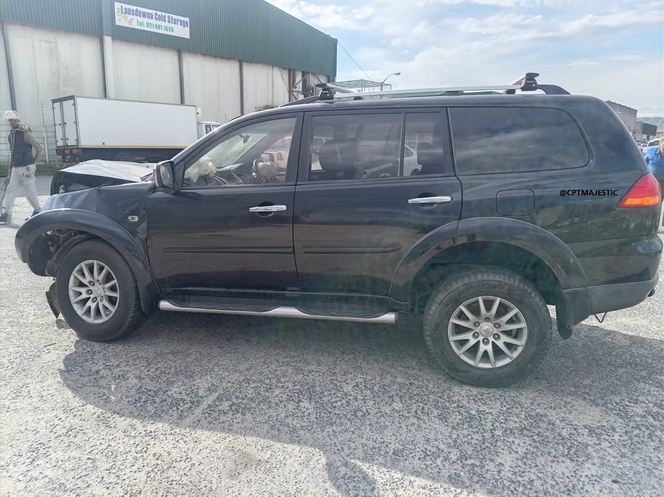 MITSUBISHI PAJERO SPORT (4M41) 3.2 TURBO - STRIPPING FOR SPARES - Private Seller MITSUBISHI PAJERO SPORT (4M41) 3.2 TURBO - STRIPPING FOR SPARES - Private Seller