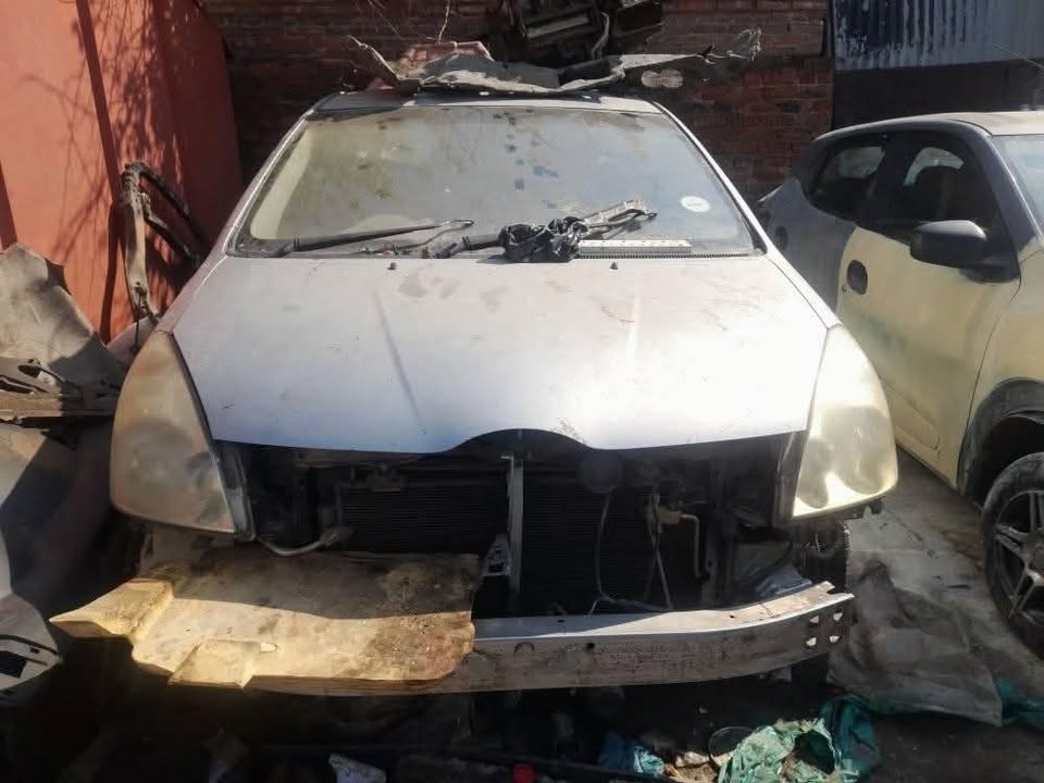 2006 TOYOTA VERSO HEADLIGHTS AVAILABLE - Private Seller 2006 TOYOTA VERSO HEADLIGHTS AVAILABLE - Private Seller