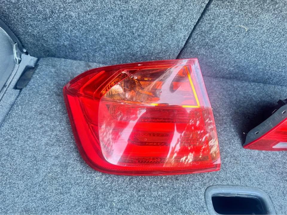 BMW F30 LEFT OUTER TAILLIGHT - Private Seller BMW F30 LEFT OUTER TAILLIGHT - Private Seller