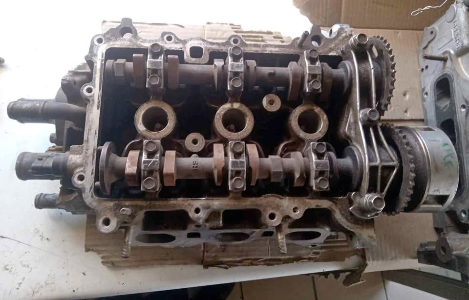 Toyota yaris 1.0 1kr cylinder head selling on exchange - Private Seller Toyota yaris 1.0 1kr cylinder head selling on exchange - Private Seller