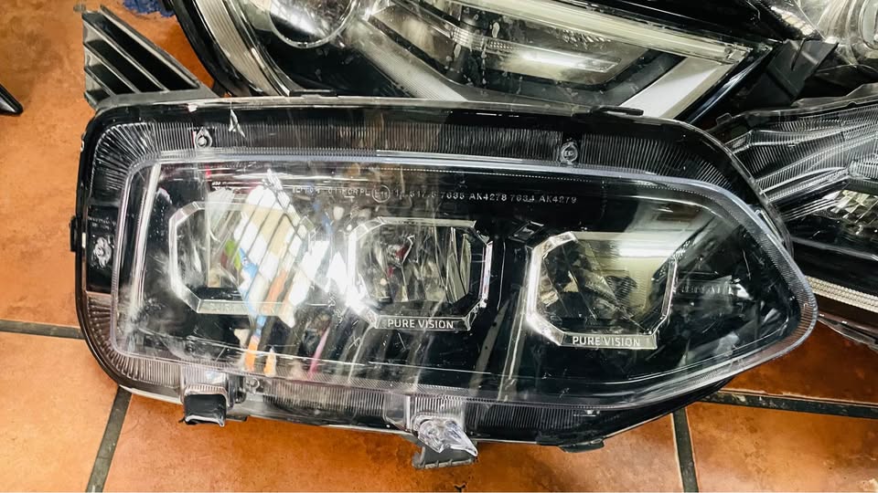 Renault Kiger headlight - Private Seller Renault Kiger headlight - Private Seller