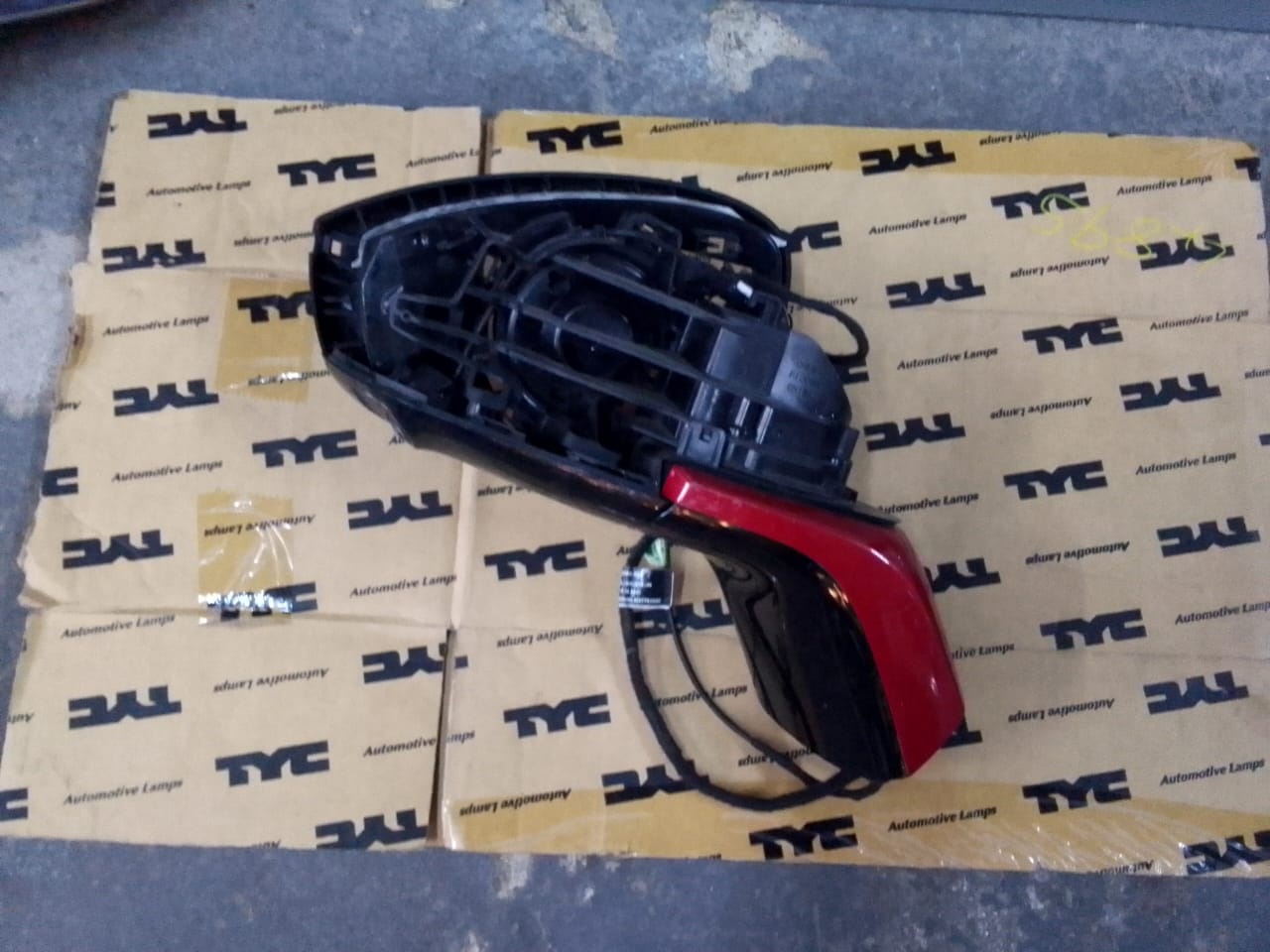(2022-2024) CHERRY OMADA C5 RHS MIRROR