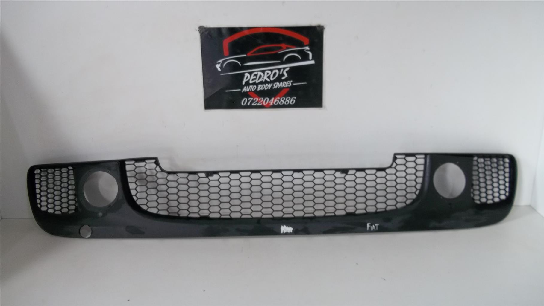 Fiat 500 Abarth grille - Private Seller Fiat 500 Abarth grille - Private Seller