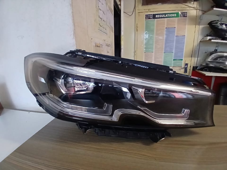 2022 BMW 3 SERIES G20 G21 LED HEADLIGHT RIGHT - Private Seller 2022 BMW 3 SERIES G20 G21 LED HEADLIGHT RIGHT - Private Seller