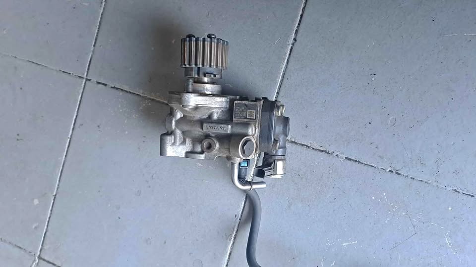 Injector pump Volvo V40 - Private Seller Injector pump Volvo V40 - Private Seller