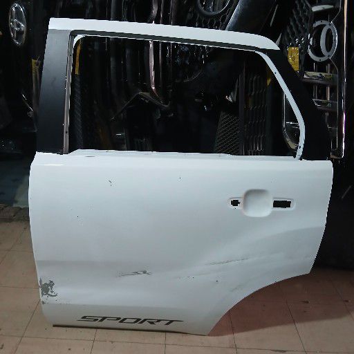Ford everest door - Private Seller