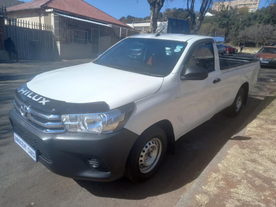 2018 TOYOTA HILUX 2.4 GD6 DIESEL ENGINE, MANUAL SINGLE CAB, WHITE COLOR, MILEAGE
