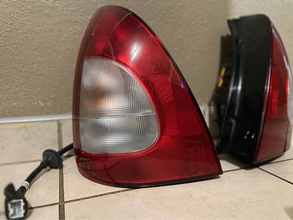 Daewoo nubira tail lights - Private Seller