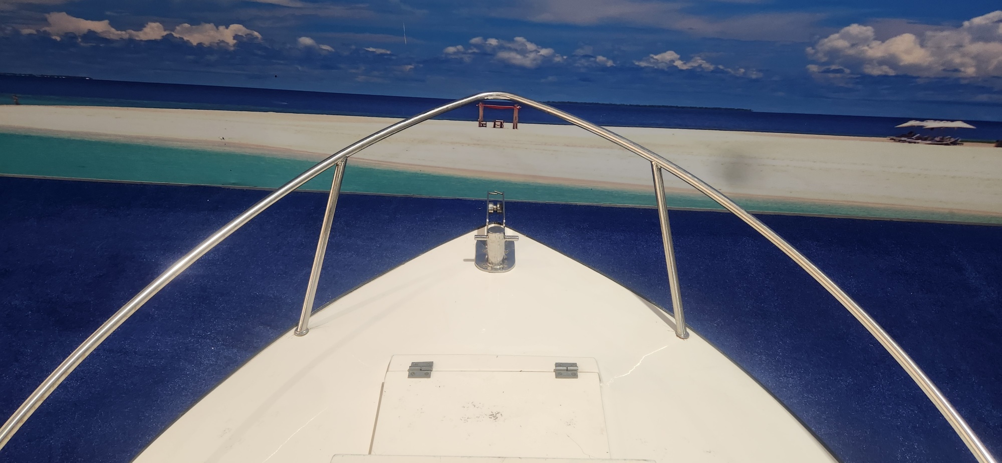 DORADO 16.6 ON TRAILER 90 HP MERCURY TRIM