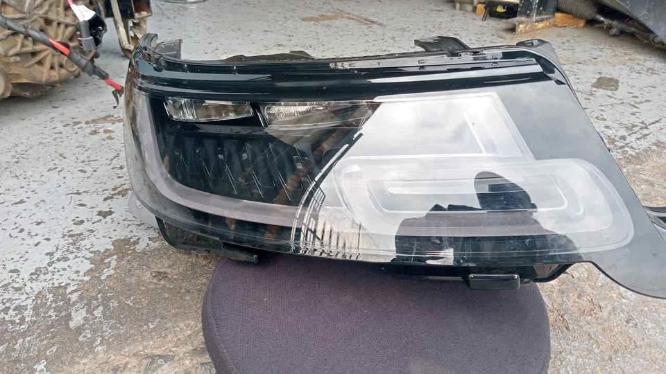 Range Rover sport headlight available for sale - Private Seller Range Rover sport headlight available for sale - Private Seller