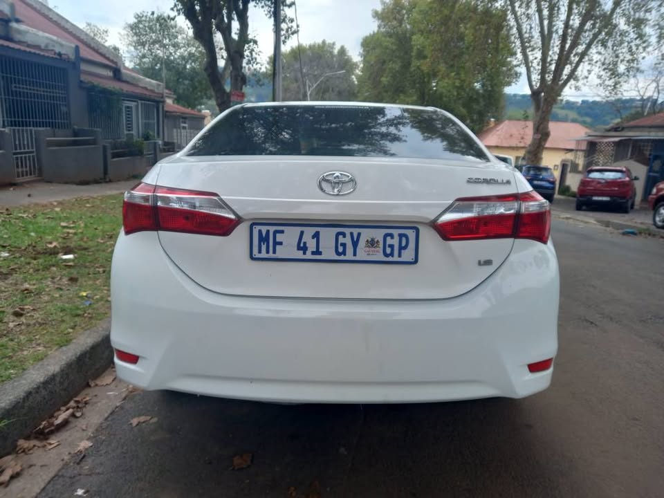 2020 Toyota Corolla Prestige 1.8 Petrol, Manual, White, 75000kms. Spare Key