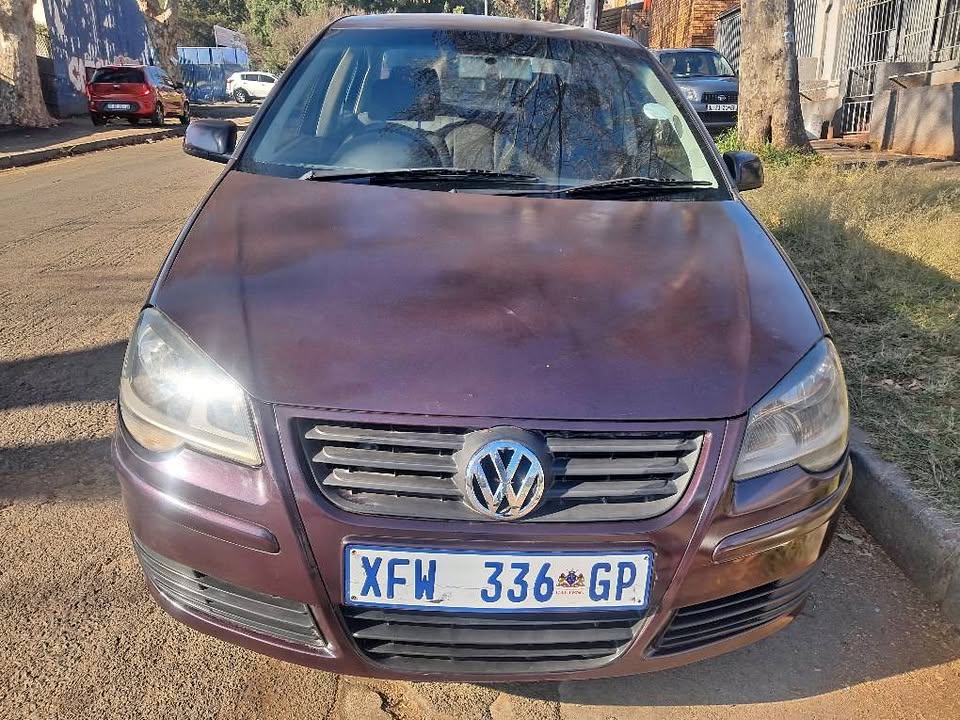 Volkswagen polo Classic Sedan 1.6 2006