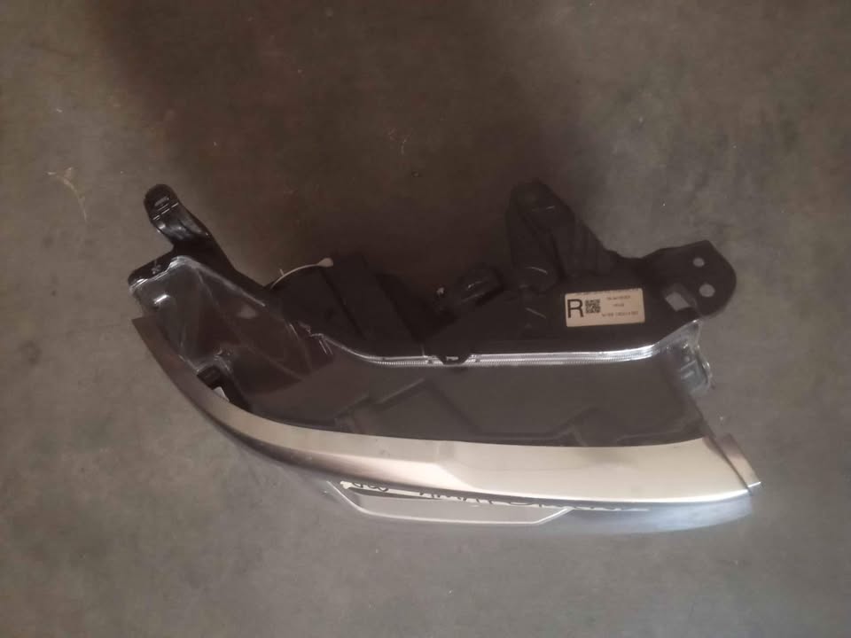 VW amarok L/headlight