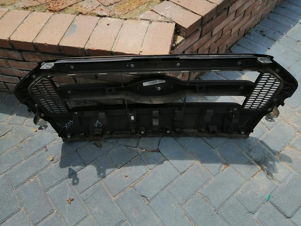 Ford Ranger T7 Complete Grille for sale - Private Seller Ford Ranger T7 Complete Grille for sale - Private Seller