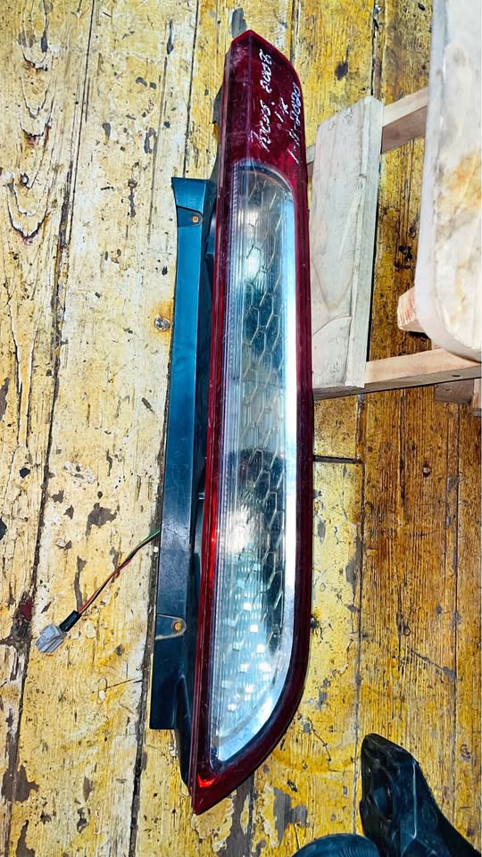Ford Focus taillight 2008 - Private Seller Ford Focus taillight 2008 - Private Seller