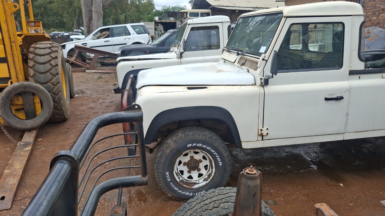 Land rover defender fenders for sell - Private Seller Land rover defender fenders for sell - Private Seller