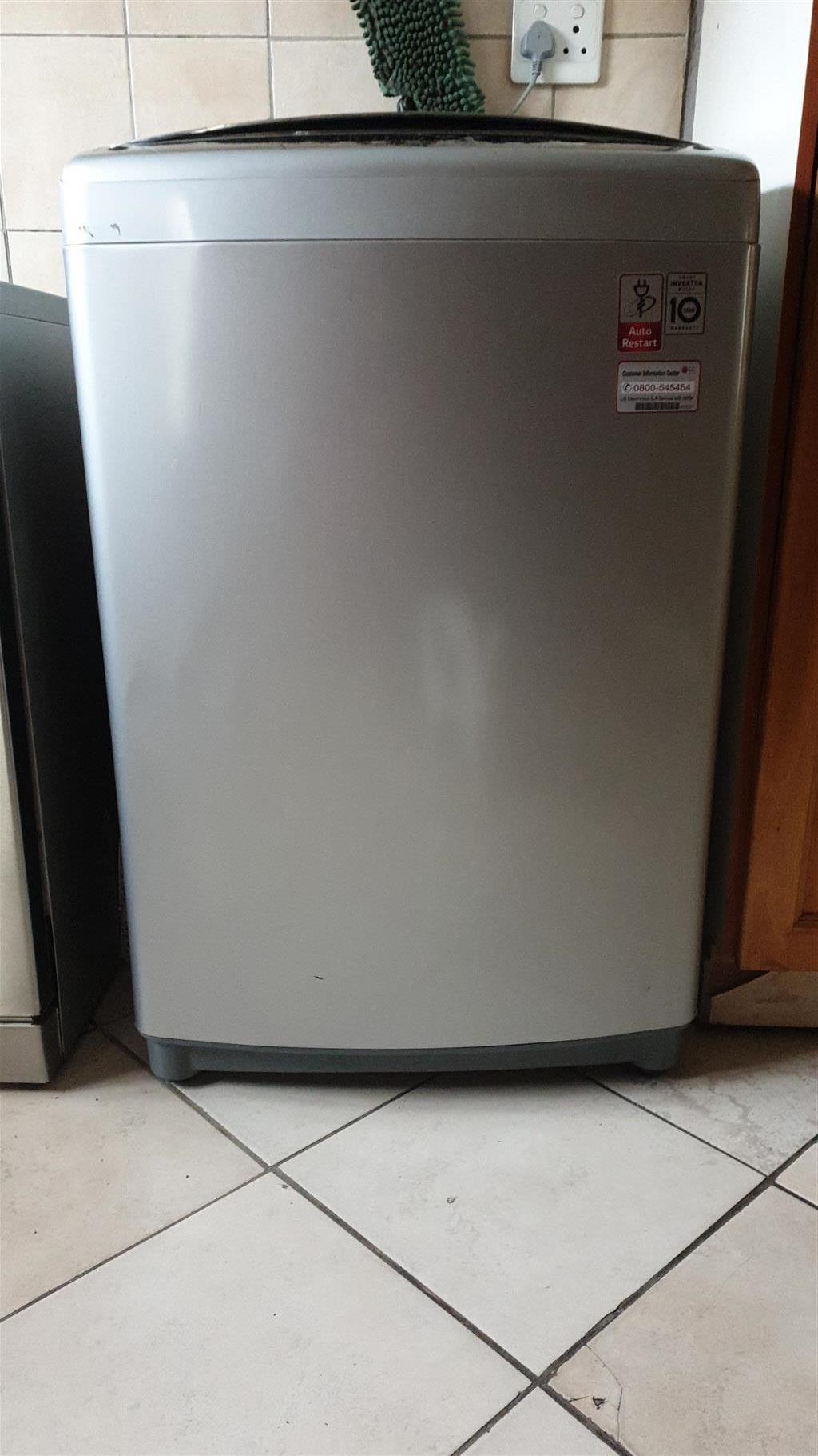 LG Smart inverter, 17kg toploader washing machine. Tubodrum, auto