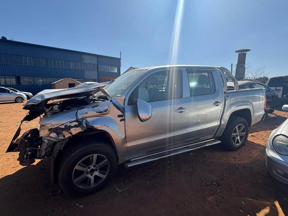 Volkswagen Amarok 4 motion tdi breaking for spares - Private Seller