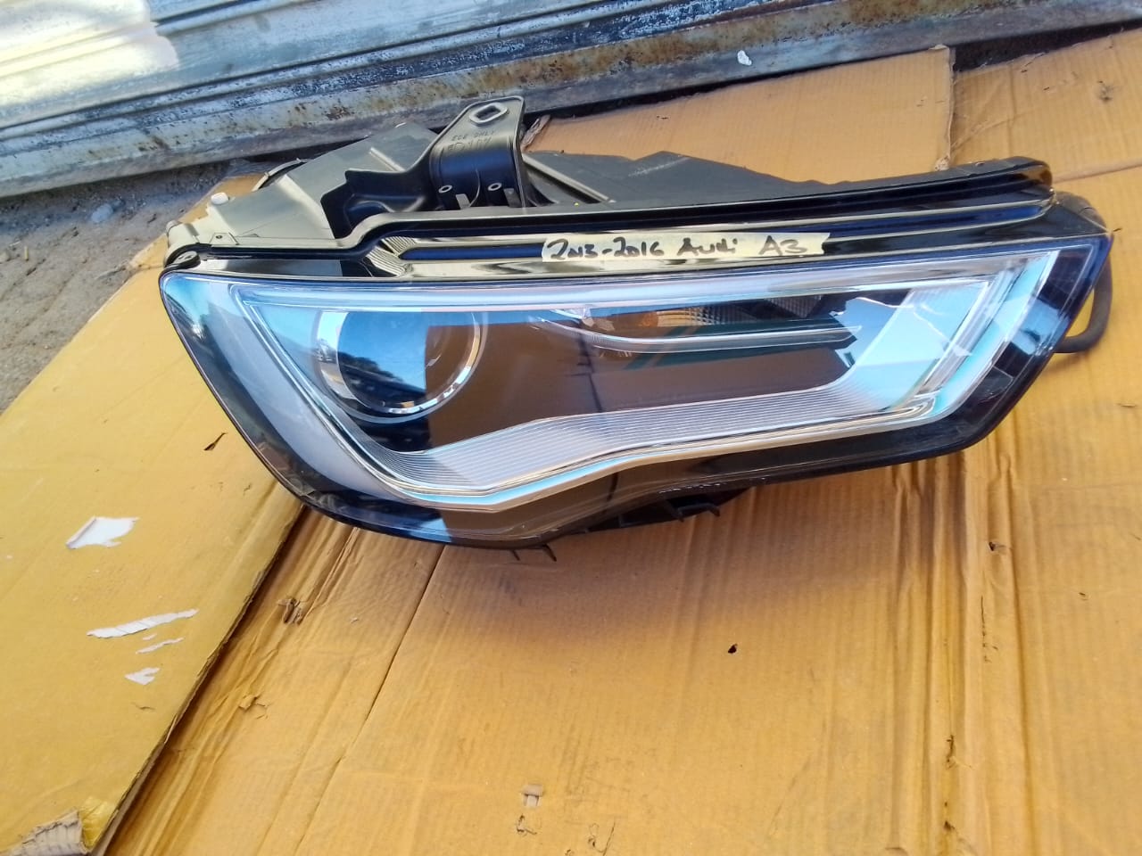 (2013-2016) AUDI AUDI A3 RHS LED XENON HEADLIGHT FOR SALE. COMPLETE - Private Seller (2013-2016) AUDI AUDI A3 RHS LED XENON HEADLIGHT FOR SALE. COMPLETE - Private Seller