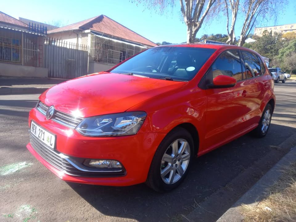 2014 VW Polo 6 Hatchback Comfortline 1.4 Petrol, Manual, Red, Leather seat