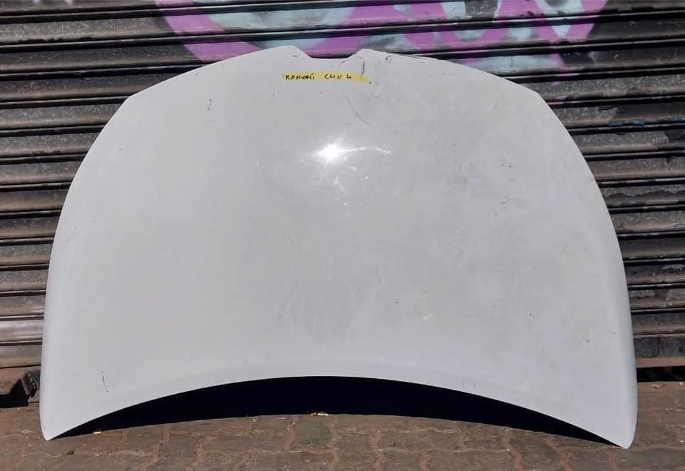 Renault Clio 4 bonnet - Private Seller Renault Clio 4 bonnet - Private Seller