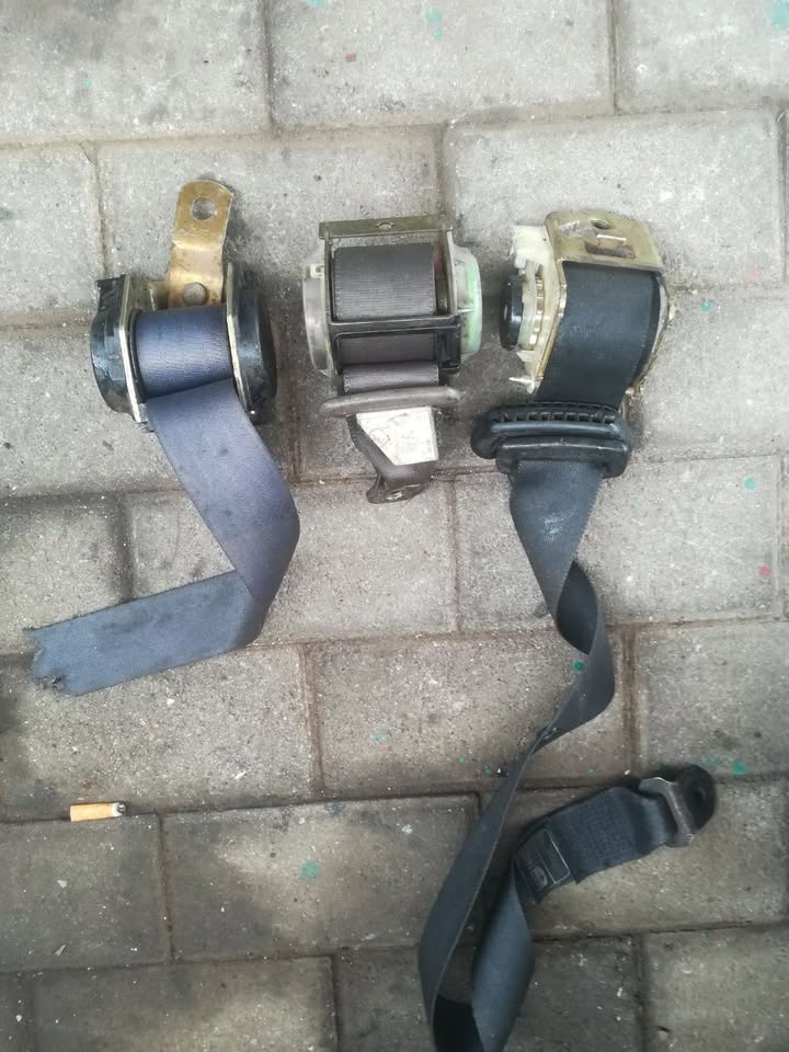 TOYOTA COROLLA SEATBELTS FOR SALE - Private Seller