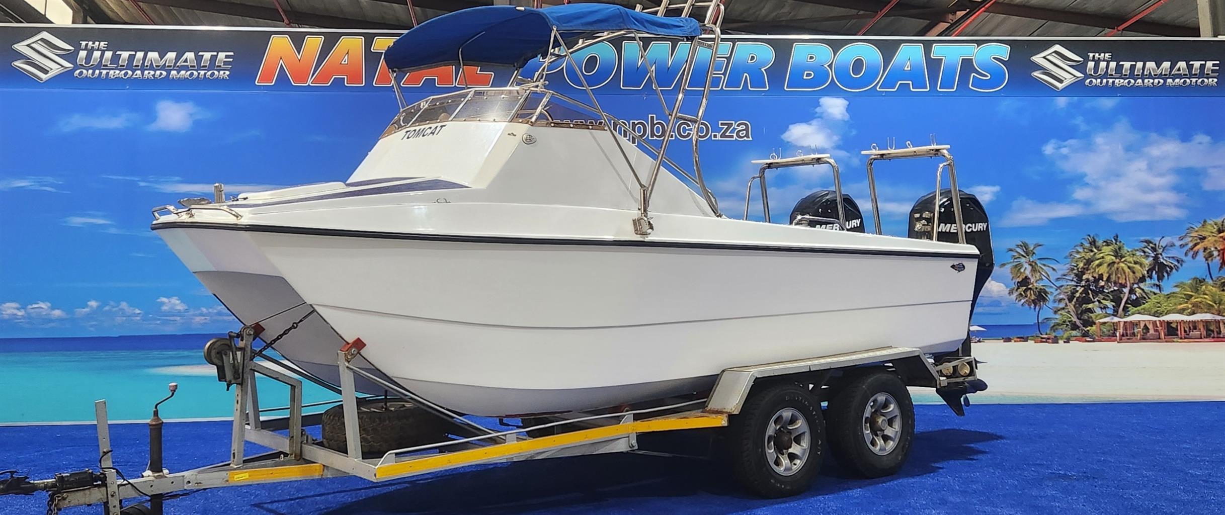 TOMCAT 19 FT ON TRAILER 2 X 115 HP MERCURY 4 STROKES