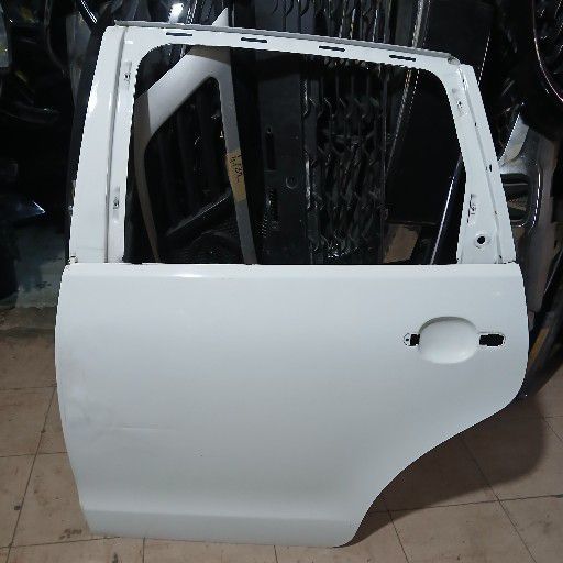 polo vivo door - Private Seller polo vivo door - Private Seller
