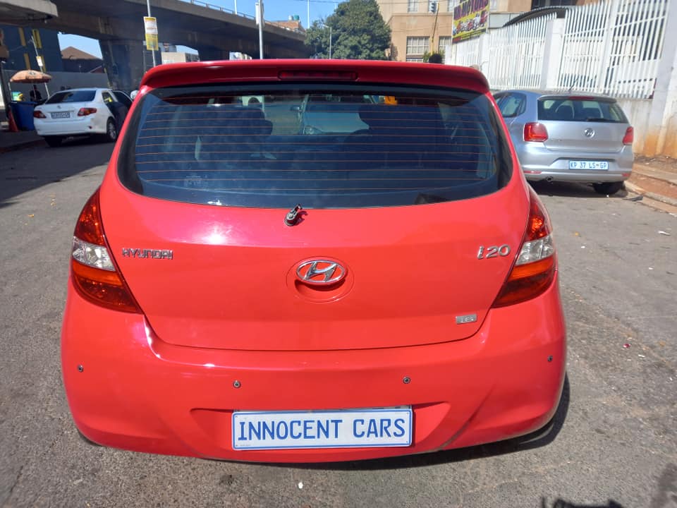 2012 HYUNDAI i20 1.6 PETROL, MANUAL, RED COLOR